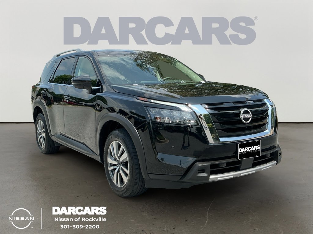 Used 2025 Nissan Pathfinder SL AWD/4WD image 1