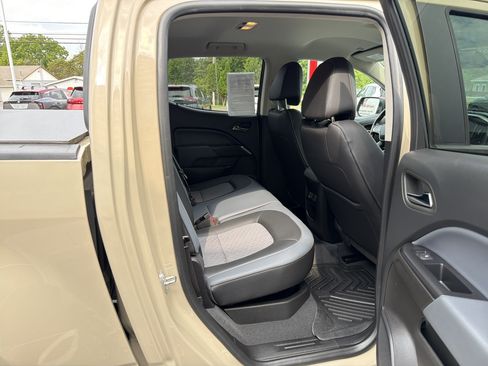Used 2022 Chevrolet Colorado Z71 w/ Safety Package AWD/4WD image 9