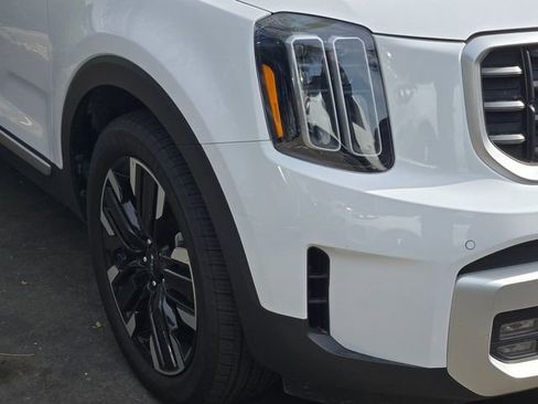 Used 2025 Kia Telluride SX image 3
