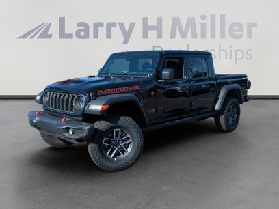 New 2025 Jeep Gladiator Mojave w/ Convenience Group