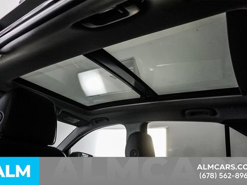 Used 2023 Chevrolet Equinox Premier FWD image 17