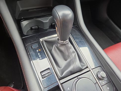 Used 2024 MAZDA MAZDA3 s image 24