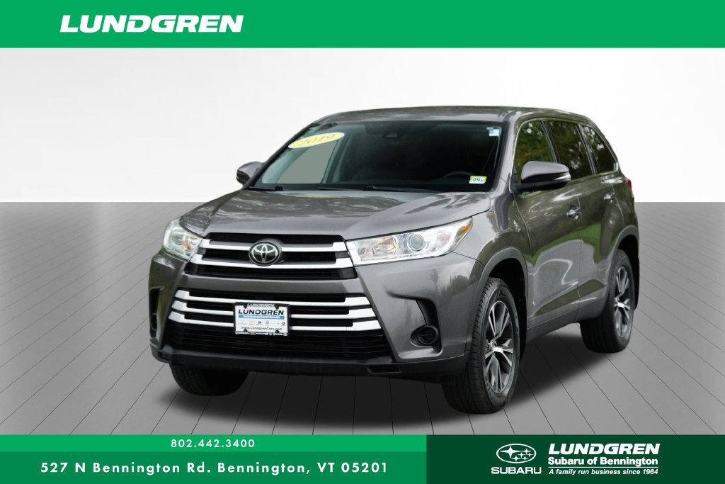 Used 2019 Toyota Highlander LE AWD/4WD image 31