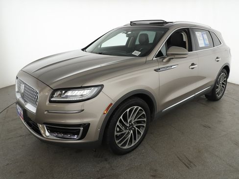 Used 2020 Lincoln Nautilus Reserve w/ Equipment Group 201A image 3