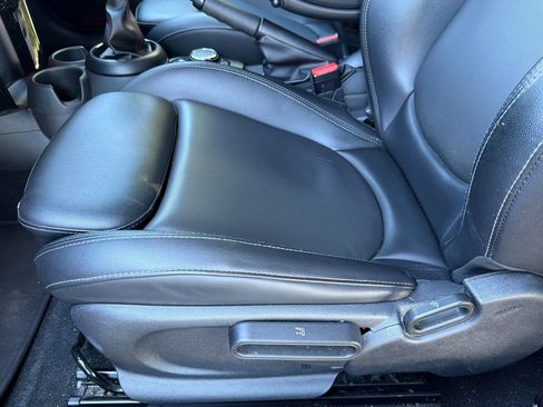 Used 2018 MINI Cooper S FWD image 14