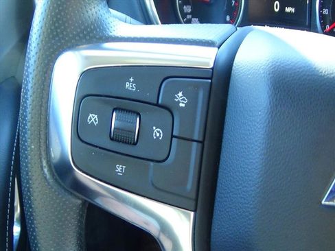 Used 2025 Chevrolet Blazer LT image 19