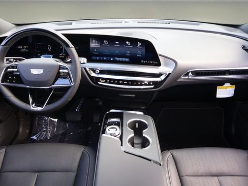 New 2026 Cadillac Lyriq Luxury image 15