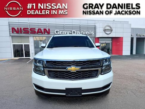 Used 2017 Chevrolet Tahoe LS RWD image 2