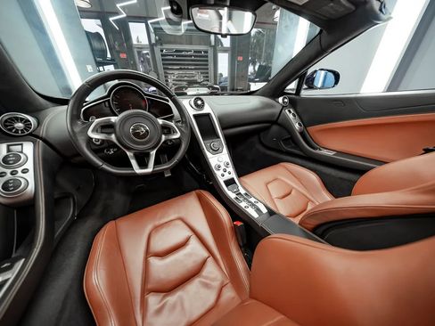 Used 2014 McLaren MP4-12C Spider RWD image 12