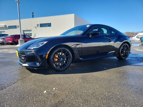 Used 2025 Subaru BRZ tS image 1