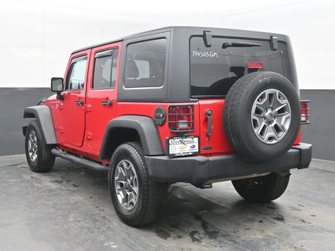 Used 2015 Jeep Wrangler Unlimited Rubicon image 8