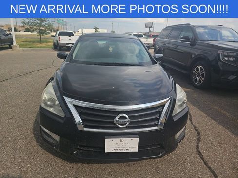 Used 2013 Nissan Altima 2.5 SV FWD image 2
