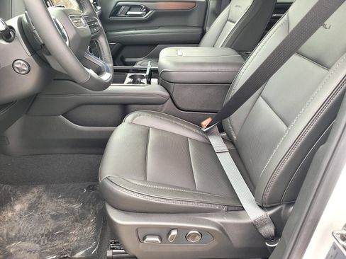 New 2026 GMC Yukon XL Denali AWD/4WD image 8