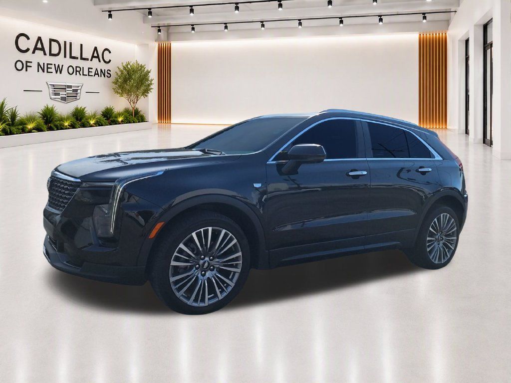 Certified 2025 Cadillac XT4 Premium Luxury w/ Technology Package FWD image 8
