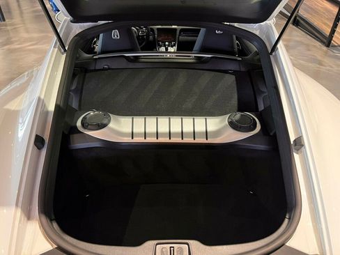 Used 2025 Porsche 718 Cayman w/ Sport Chrono Package image 24