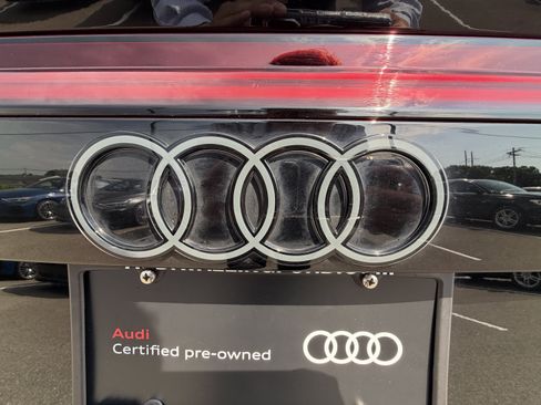 Used 2025 Audi SQ8 Prestige w/ Prestige Package AWD/4WD image 25