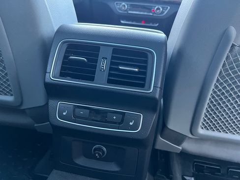 Used 2018 Audi Q5 2.0T Premium Plus w/ Premium Plus Package image 17