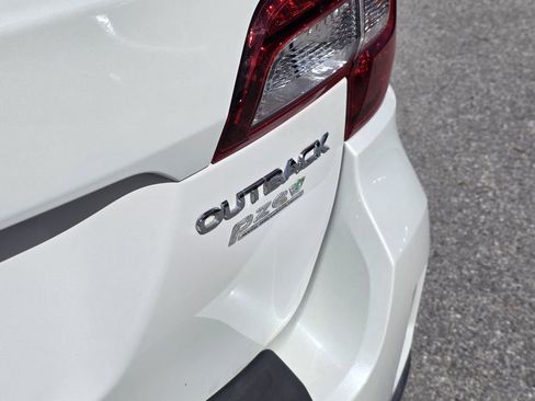 Used 2017 Subaru Outback 2.5i Limited image 7