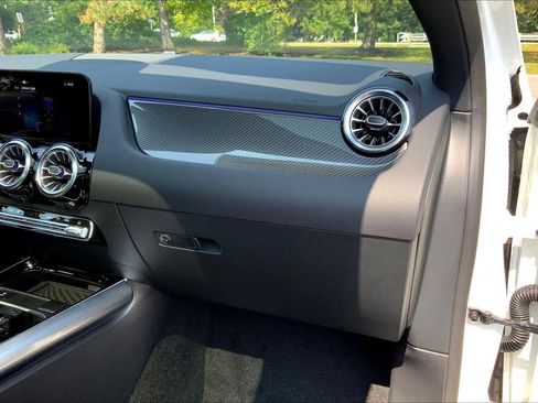 Certified 2025 Mercedes-Benz GLA 250 4MATIC image 10