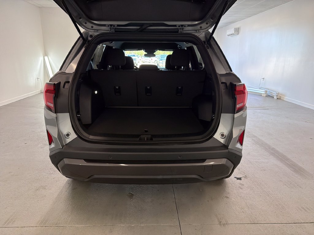New 2027 GMC Terrain Elevation FWD image 7