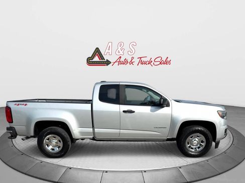 Used 2017 Chevrolet Colorado W/T w/ WT Convenience Package AWD/4WD image 4