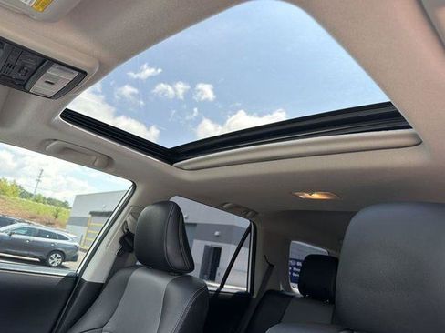 Used 2021 Toyota 4Runner SR5 Premium w/ Moonroof Package AWD/4WD image 25
