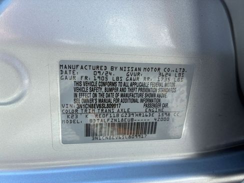Used 2025 Nissan Versa SV FWD image 27