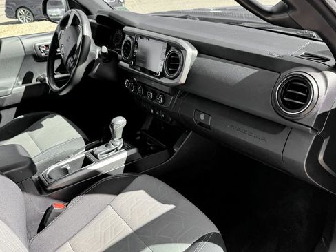 Used 2020 Toyota Tacoma TRD Off-Road image 26