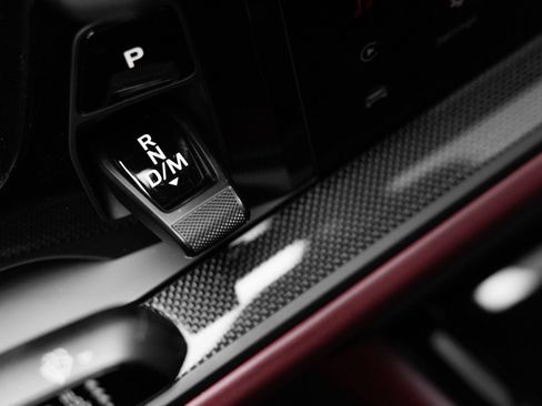 Certified 2025 Porsche Cayenne GTS AWD/4WD image 19