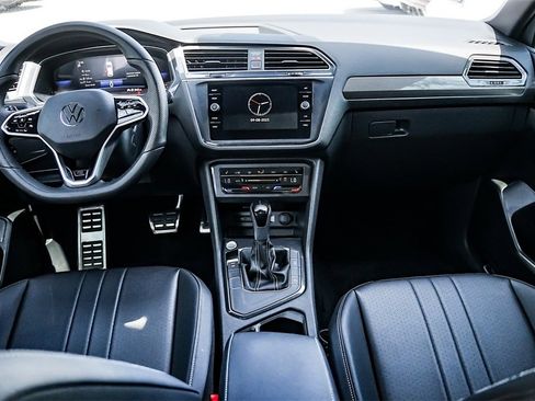 New 2024 Volkswagen Tiguan SE R-Line image 23