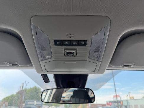 Used 2019 Toyota RAV4 LE AWD/4WD image 23