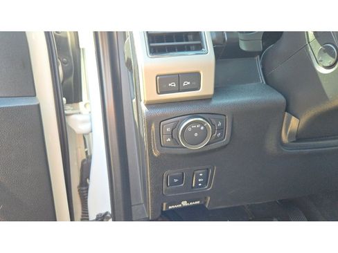 Used 2021 Ford F250 Lariat AWD/4WD image 31