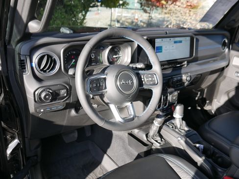 Used 2024 Jeep Wrangler High Altitude image 4