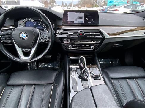 Used 2018 BMW 530i xDrive image 15