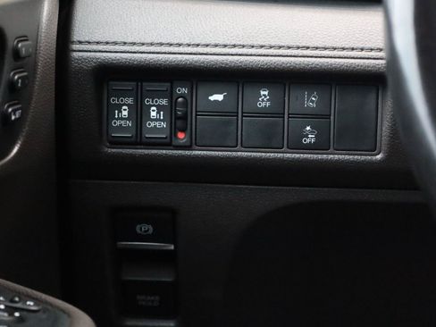 Used 2018 Honda Odyssey EX-L image 38