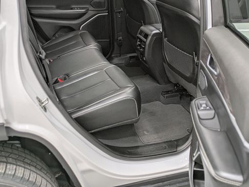 Used 2023 Jeep Grand Cherokee 4WD 4xe image 19