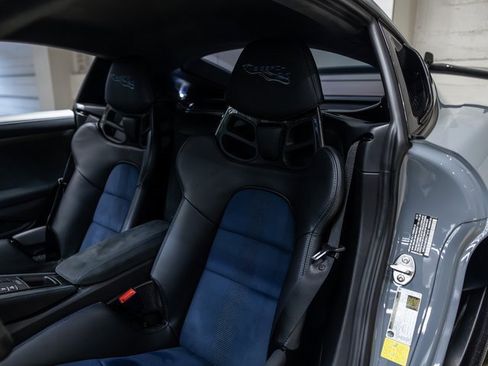 Used 2025 Porsche 718 Cayman GT4 RS image 5