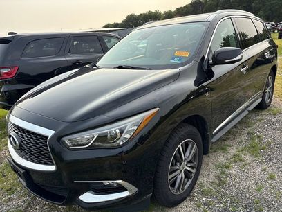 Used 2019 INFINITI QX60 Luxe w/ Essential Package