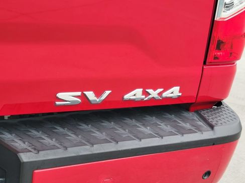 Used 2021 Nissan Titan SV w/ SV Convenience Package AWD/4WD image 14