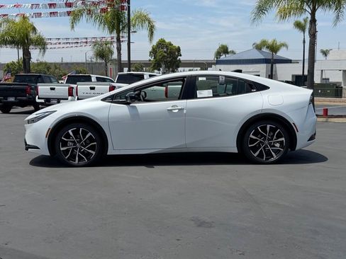 New 2026 Toyota Prius Plug-In Hybrid FWD image 6