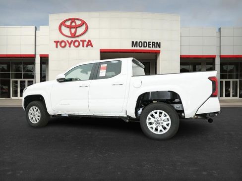 New 2025 Toyota Tacoma SR5 image 12