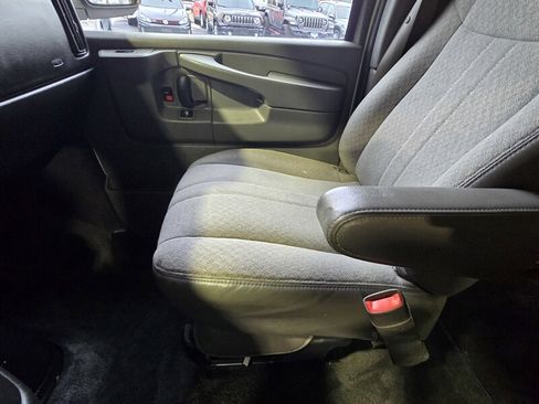 Used 2011 Chevrolet Express 3500 LT w/ LT Preferred Equipment Group image 22