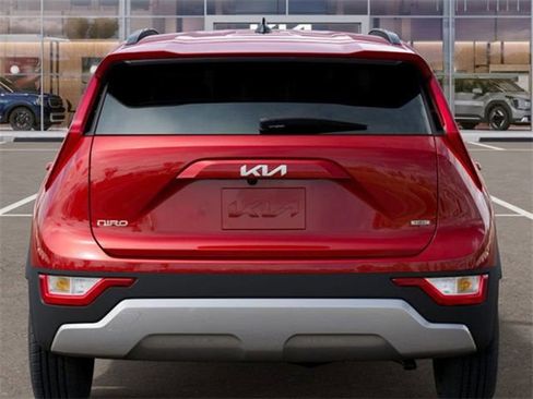 Certified 2025 Kia Niro LX FWD image 13