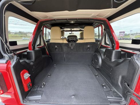 Used 2018 Jeep Wrangler Unlimited Rubicon image 15