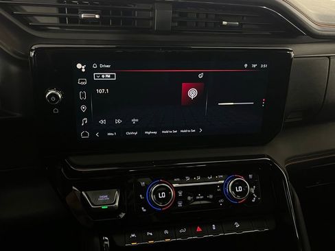 Used 2023 GMC Sierra 1500 AT4 w/ AT4 Preferred Package image 19