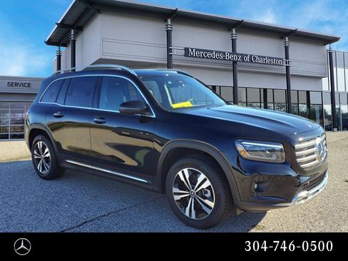 Used 2025 Mercedes-Benz GLB 250 4MATIC image 1