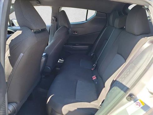 Used 2019 Toyota C-HR LE FWD image 11