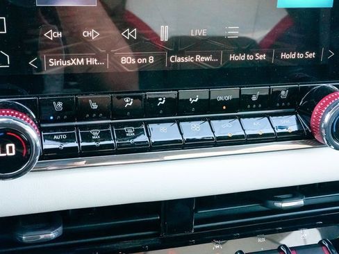 Used 2024 GMC Canyon AT4X w/ AT4X AEV Edition image 34