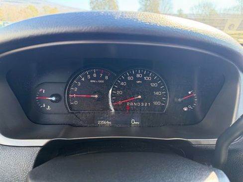 Used 2011 Cadillac DTS Limousine image 23