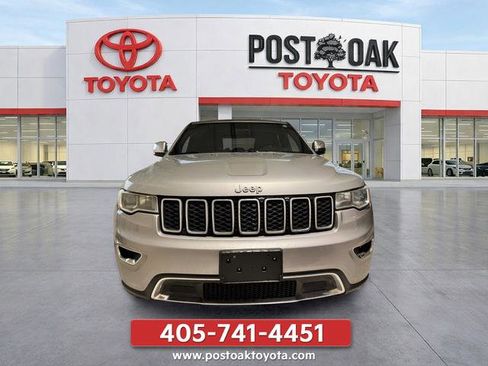 Used 2018 Jeep Grand Cherokee Limited AWD/4WD image 3
